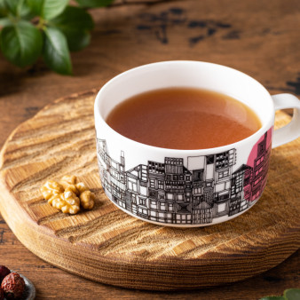 Чай с шиповником и грецким орехом