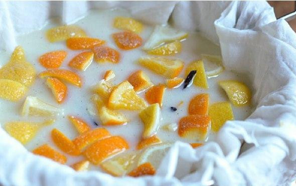 1. Этап. Домашний молочный ликер: Через 10 дней откупориваем нашу емкость и пропускаем ликер через марлю. Чем больше раз пропустите через марлю - тем чище будет ваш ликер. Как минимум 3-4 раза обязательно нужно процедить через марлю, чтобы напиток получился достойным.