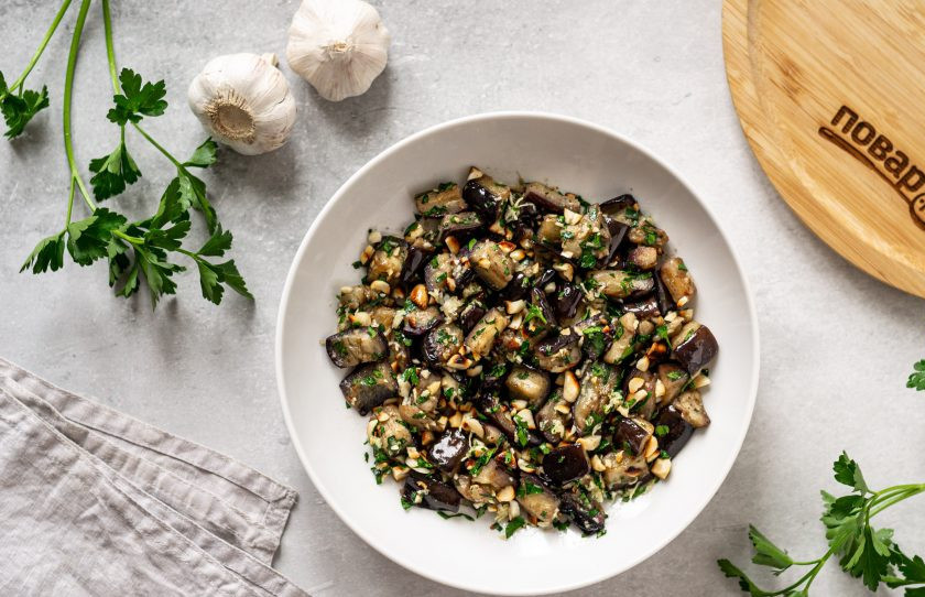 1. Этап. Баклажаны с арахисом: Баклажаны с арахисом готовы, приятного аппетита!