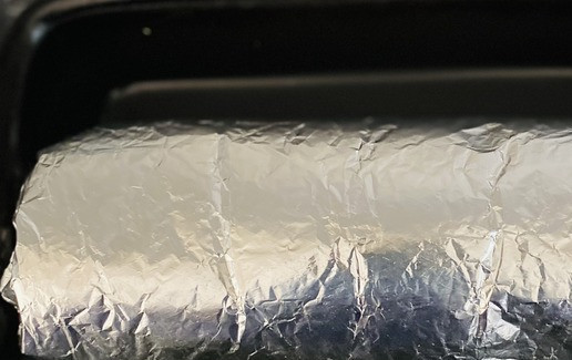 1. Этап. Рулет из фарша индейки с овощами и яйцами: Получается типа конфеты, положить в форму 22-см. в длину, поставить в духовку на 180