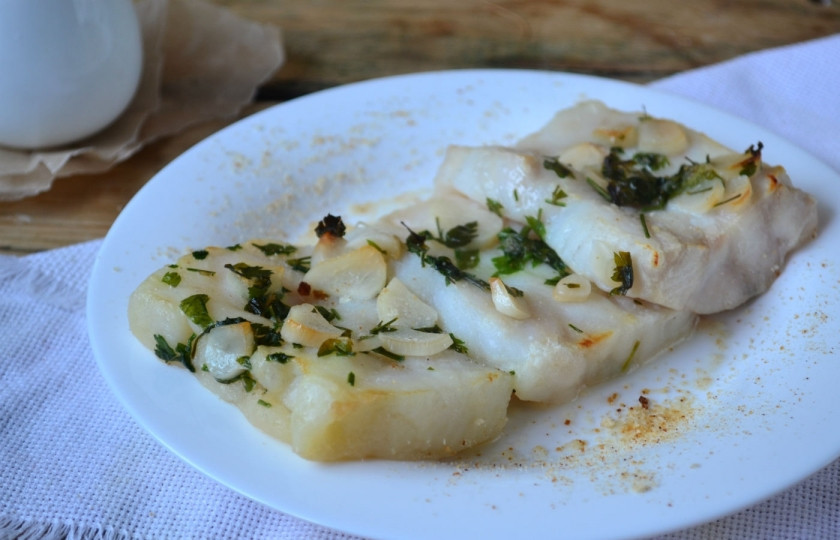 1. Этап. Рыбное филе под соусом: Рыбное филе под соусом готово. Подавайте горячим, приятного аппетита!