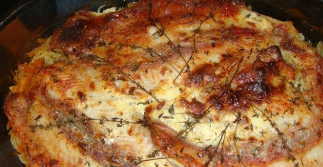 1. Этап. Рыба пангасиус в духовке: 5. Отправляю форму в разогретый до 200 градусов духовой шкаф на 50-60 минут.