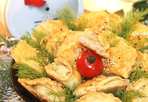 1. Этап. Вкусные ракушки с начинкой из индейки: Закусочные ракушки готовы! Сохраняйте их в закрытом контейнере. К таким ракушкам можно подать томатный сок. Приятного аппетита!