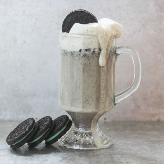 Oreo Mint White Hot Chocolate