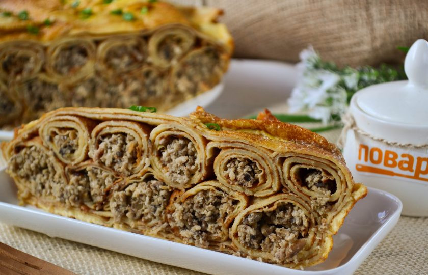 1. Этап. Блинный пирог с курицей и грибами: А вот таким пирог получился в разрезе. Кушайте его с удовольствием!