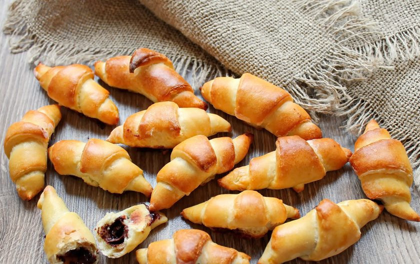 1. Этап. Рогалики с нутеллой: Приятного аппетита!