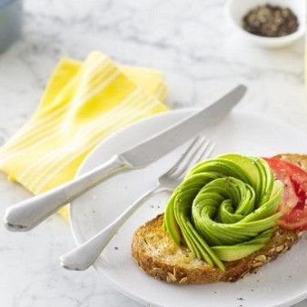 Розочка из авокадо