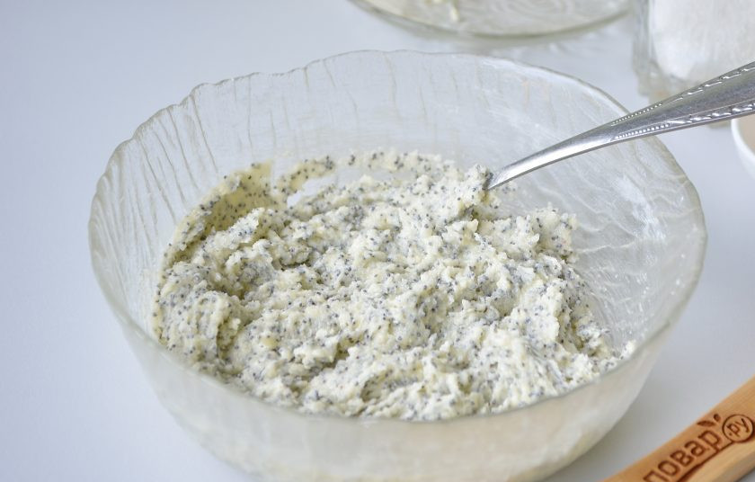 1. Этап. Французские булочки: 3. Должен получиться мягкий, однородный крем. Миксер не понадобится, все легко смешивается вилочкой или ложкой.