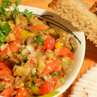 Самая вкусная баклажанная икра Сырая