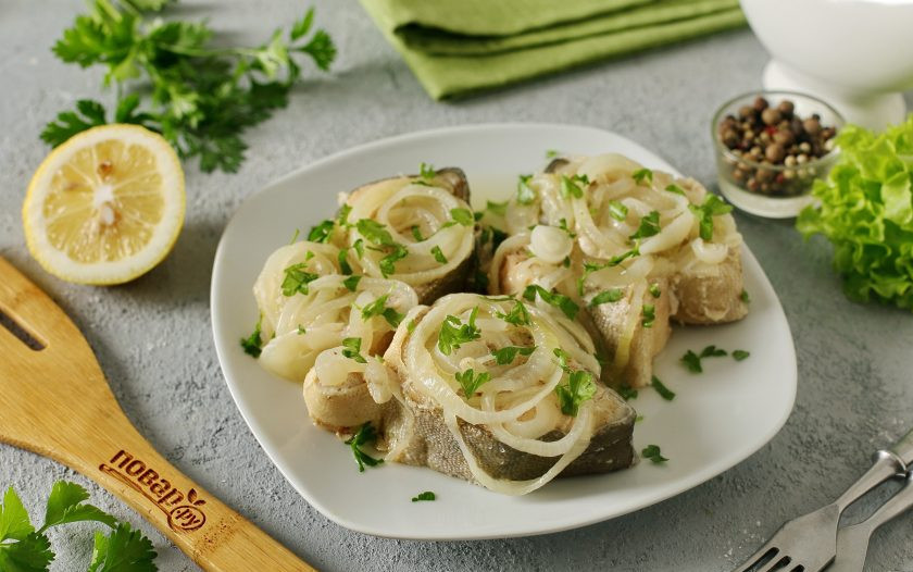 1. Этап. Горбуша с луком в духовке: Горбуша с луком готова. Подавайте рыбу с гарниром или самостоятельно. Приятного аппетита!