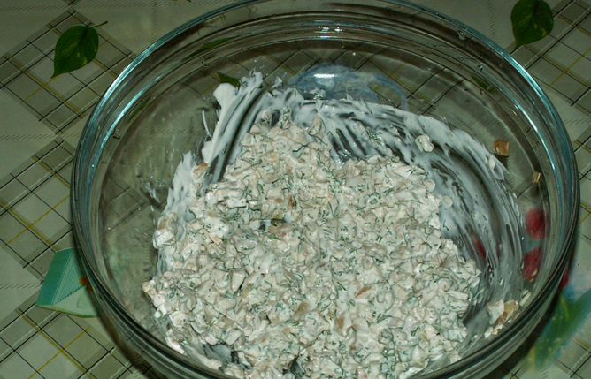 1. Этап. Грибы, запеченные под сыром: Перемешиваем массу до однородности.