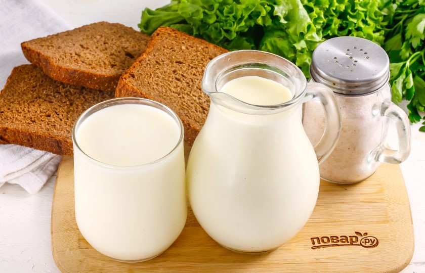 1. Этап. Молочный квас: Затем охлажденный напиток разлейте в стаканы или чашки и подайте к столу. Очень вкусно подавать квас с черным или ржаным хлебом, сладкой выпечкой.