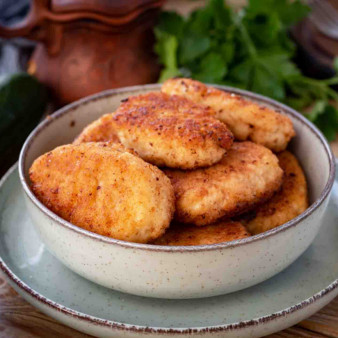 Сочные котлеты из кальмаров