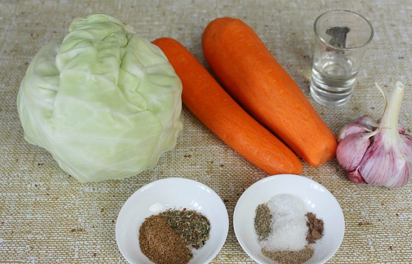 1. Этап. Капуста фаршированная морковью: Подготовим ингредиенты.