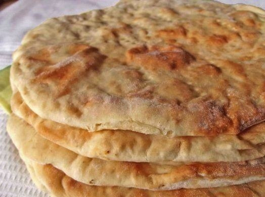 1. Этап. Кукурузные лепешки в духовке: 5. Запекаю лепешки в разогретом до 180 градусов духовом шкафу 20-25 минут. Готовые лепешки подаю остывшими.