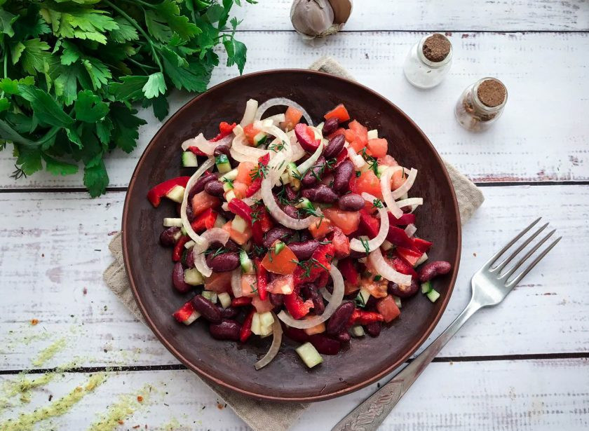 1. Этап. Испанский салат из фасоли: Испанский салат из фасоли готов. Приятного аппетита!