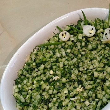 1. Этап. Салат Лужок: Украсить салат по вкусу. Приятного аппетита!