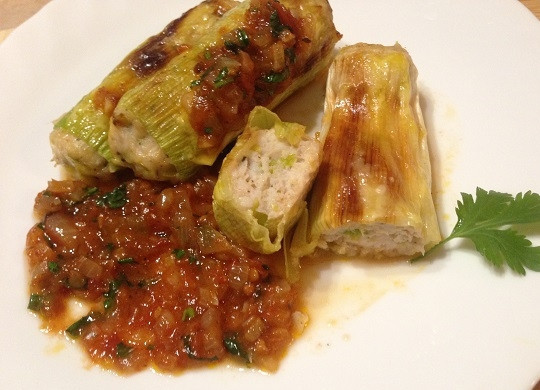 1. Этап. Каннелони из лука-порея: 11. Подаем к столу с вкусным соусом. Приятного аппетита!