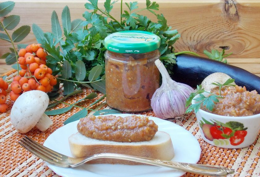 1. Этап. Икра из баклажанов с шампиньонами: Икра из баклажанов с шампиньонами готова.