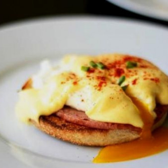 Завтрак Бенедикт