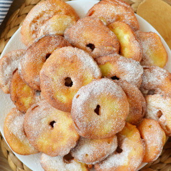 Яблочные пончики