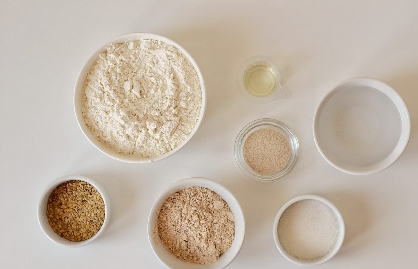 1. Этап. Гречневые булочки: Подготовьте все ингредиенты.