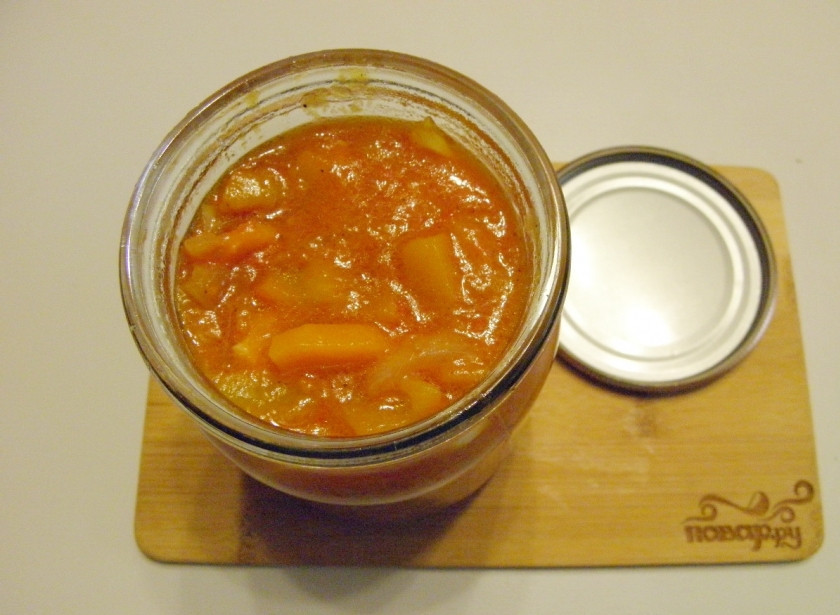 1. Этап. Салат из тыквы на зиму: Разложите салат в стерилизованные баночки, накройте крышками и закатайте. Храните в прохладном месте. Приятного аппетита.