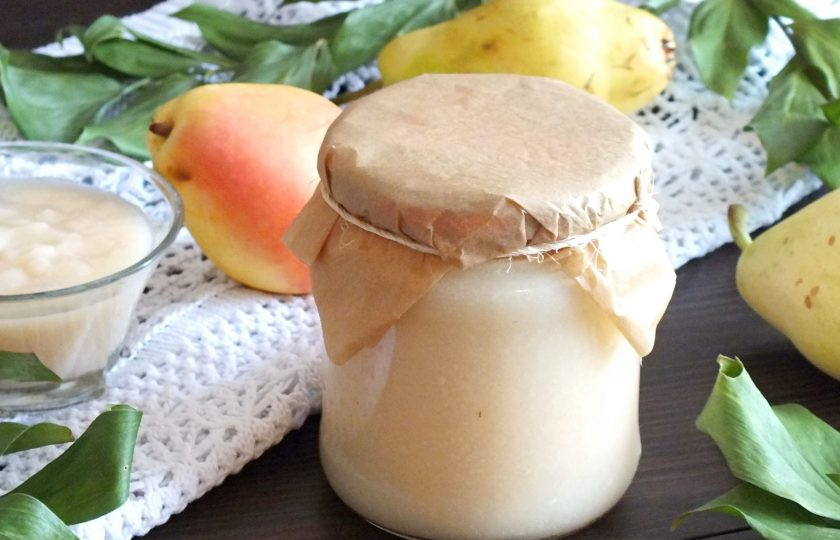 1. Этап. Груши со сгущенным молоком на зиму: Из указанного количества ингредиентов получилось две баночки объемом 400 миллилитров. Удачных вам заготовок!