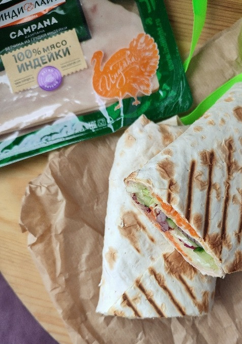 1. Этап. Рулет с ветчиной: Просто, сочно, сытно))