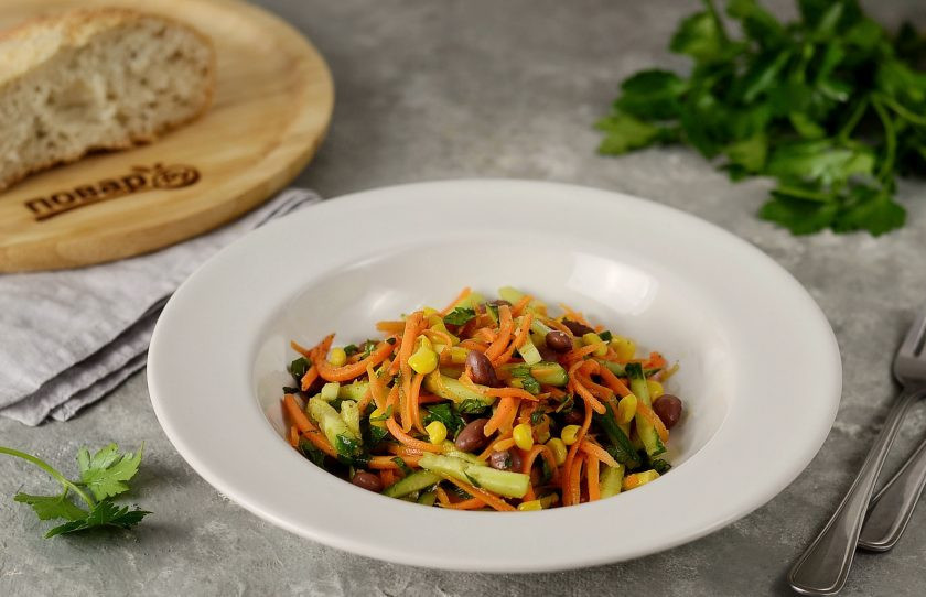 1. Этап. Салат с корейской морковью: Салат с корейской морковью готов, приятного аппетита!