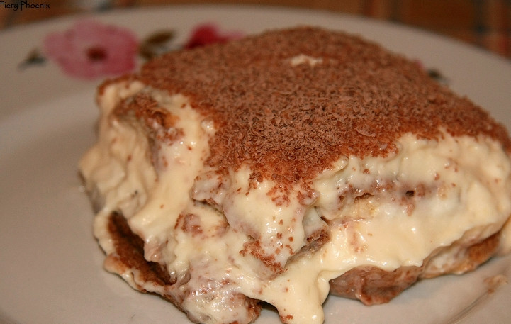 1. Этап. Тирамису от Селезнева: Готовое тирамису от Селезнева перед подачей можете посыпать какао-порошком или тертым шоколадом, а также украсить листиками мяты. Приятного аппетита!