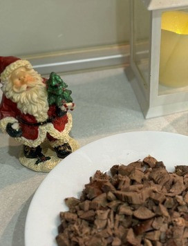 1. Этап. Салат Покоритель сердец: Остывшие сердечки мелко нарезать