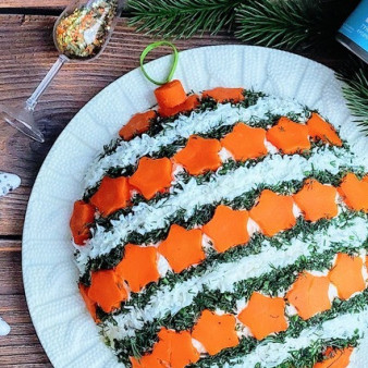 Салат с тунцом Новогодний шар