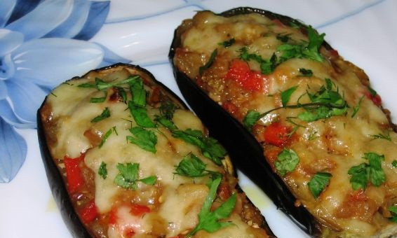 1. Этап. Овощные лодочки из баклажанов: Приятного аппетита!