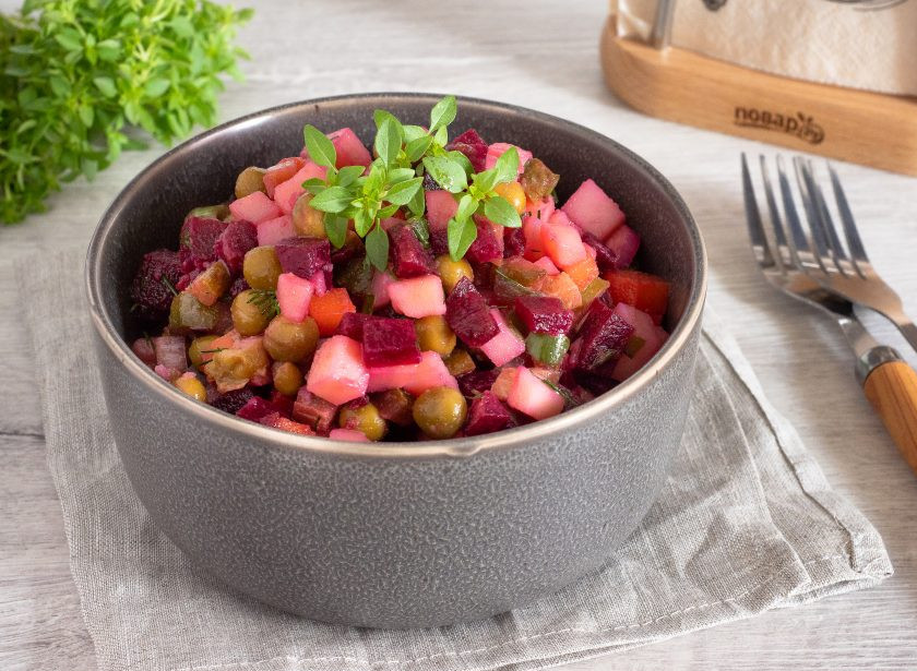 1. Этап. Винегрет с солеными огурцами и горошком: Приятного аппетита!