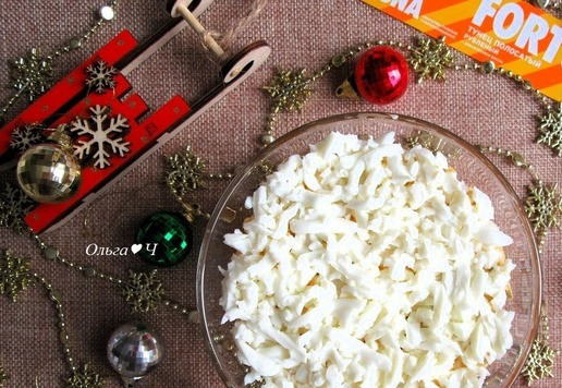 1. Этап. Салат Первый снег с тунцом: Подавайте салат к праздничному столу!