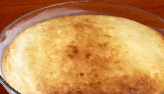 1. Этап. Творожная запеканка Нежная: 3. Запекайте в духовке около 45-55 минут, в зависимости от размера формы, до образования румяной корочки. После остудите немного, порежьте порционными кусочками и подавайте к столу (идеально — со сметаной). Приятного аппетита!