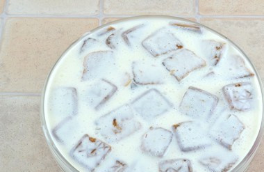 1. Этап. Торт Клипарт: Печенье должно всплыть вверх, проконтролируйте этот момент, ведь позже оно будет низом торта. Ставим емкость в холодильник для застывания на 4-5 часов.