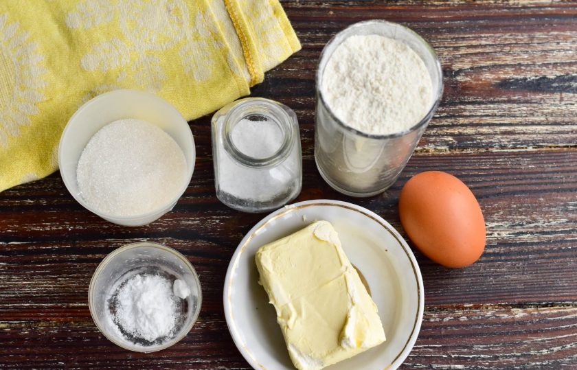 1. Этап. Классические валлийские кейки: Подготовьте ингредиенты.