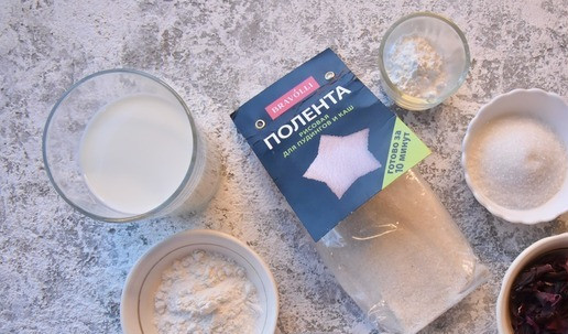 1. Этап. Рисовые биточки с киселем: Готовлю продукты для приготовления оладий. Для киселя можно использовать любую ягоду свежую или замороженную. Рекомендую все же попробовать приготовить кисельный соус из каркаде или суданской розы. Он имеет красивый яркий цвет и насыщенный вкус с приятной кислинкой и умеренной сладостью.