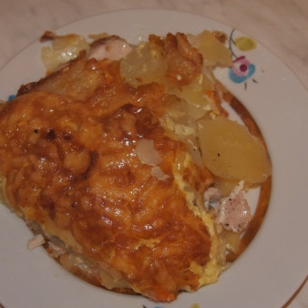 Индейка, запеченная с картофелем под сыром