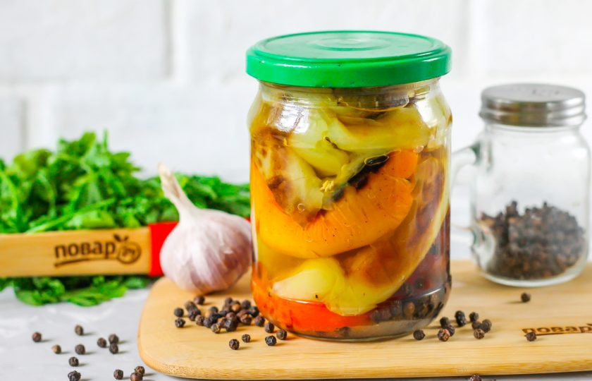 1. Этап. Жареный болгарский перец в маринаде: Спустя указанное время перенесите на место хранения: погреб, подвал, холодильник.