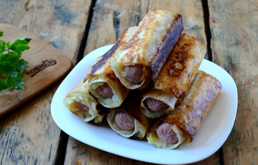 1. Этап. Сосиски в картофельно-сырной шубке: Закуска готова. Советую подавать горячей, так вкуснее!