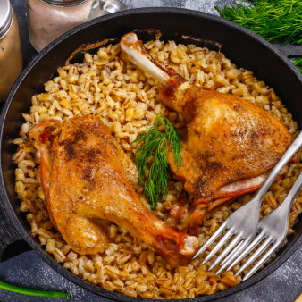 Утка с перловкой в духовке