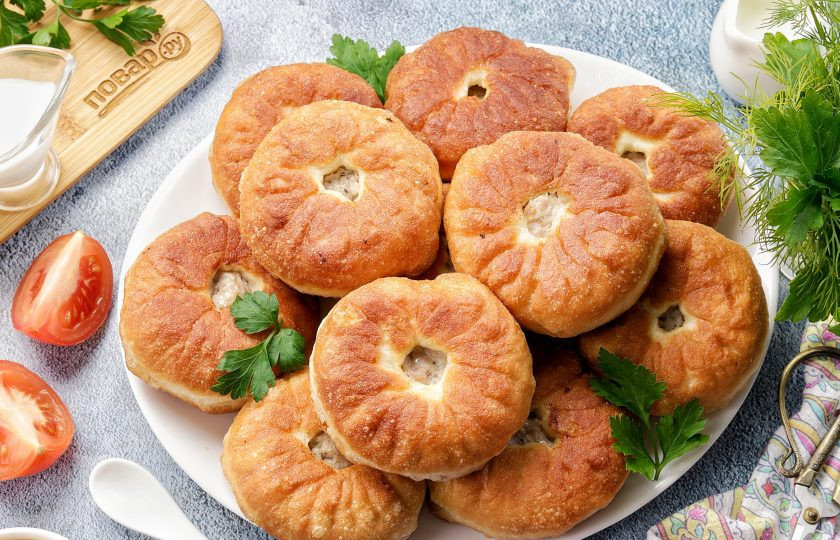 1. Этап. Дрожжевые беляши на воде: Вкуснейшие дрожжевые беляши готовы. Приятного аппетита!