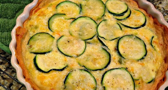 1. Этап. Итальянский пирог с кабачками: Запекаем минут 20 в предварительно разогретой до 200 градусов духовке.