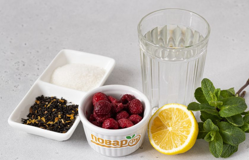 1. Этап. Холодный чай с малиной и мятой: Подготовьте все ингредиенты.