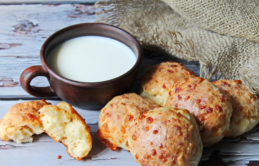 1. Этап. Сырные булочки без дрожжей: Приятного аппетита!