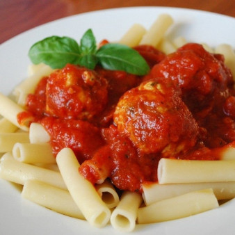 Тефтели с капустой в духовке