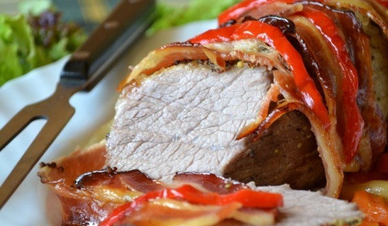 1. Этап. Мясо в духовке куском: Запекайте блюдо ещё 20-30 минут, но без крышки, и каждые 10 минут смазывайте его соусом. Приятного аппетита!